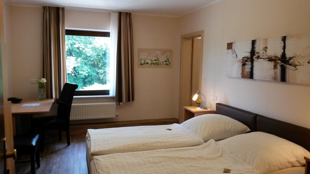 Hotel Garni Gasthof Bucksande Apen 部屋 写真